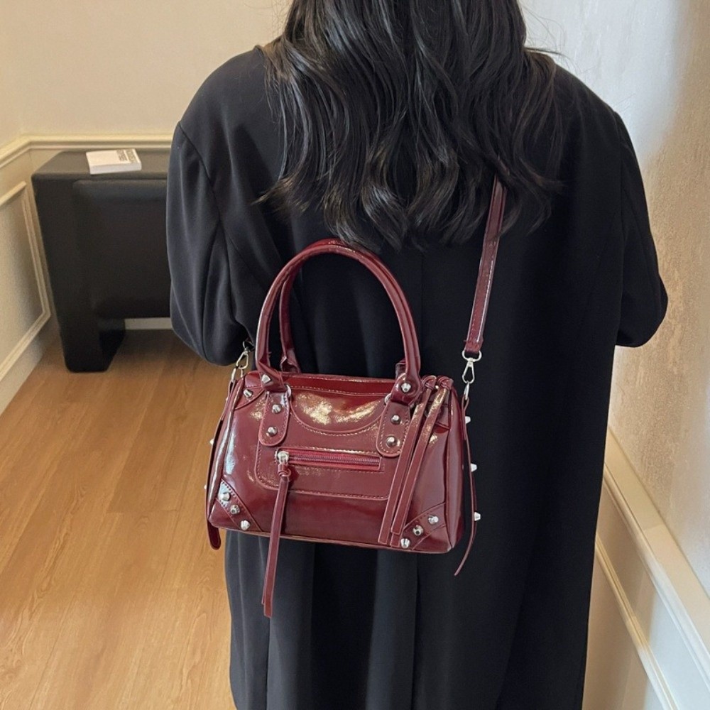 Top Handle Patent Bag - حقيبة كتف نسائية كبيرة السعة من