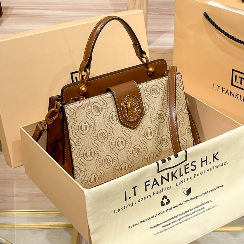 حقيبة يد فاخرة خفيفة للنساء ،  - مراجعة Luxury Bags For Summer وسعره