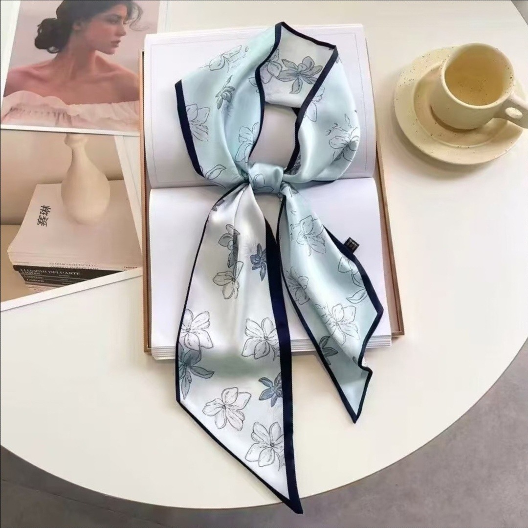 وشاح حريري مربع فاخر بنقشة حما - مراجعة Luxury Bags For Summer وسعره