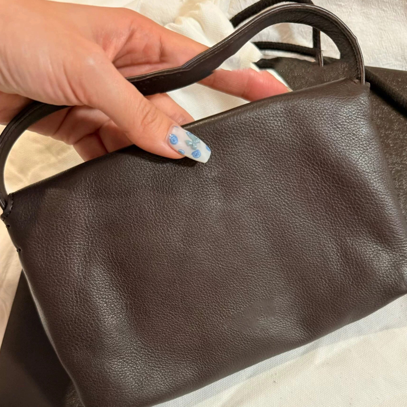 حقائب يد صغيرة من الجلد الطبيع - مراجعة Luxury Bags Leather وسعره