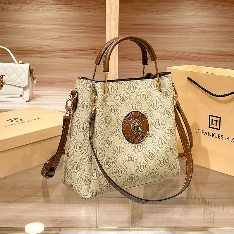 حقيبة يد نسائية ماركة فاخرة خف - مراجعة Luxury Bags For Summer وسعره