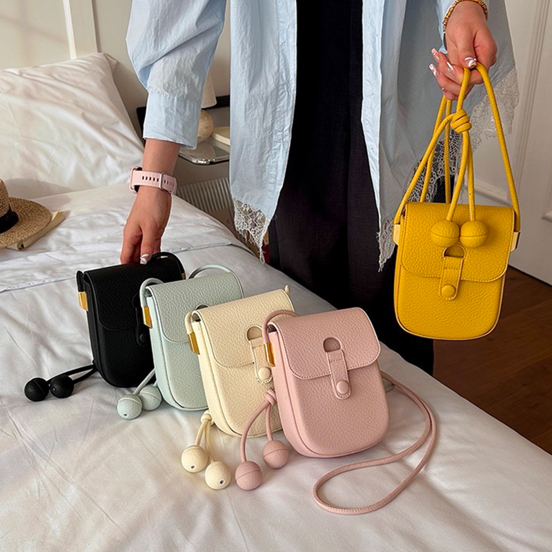 حقيبة كتف صغيرة فاخرة باللون ا - مراجعة Luxury Bags Leather وسعره