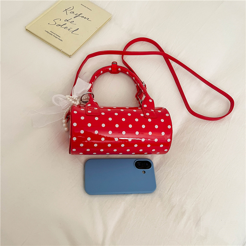 حقيبة يد كورية صغيرة منقطة بتص - مراجعة Top Handle Patent Bag وسعره